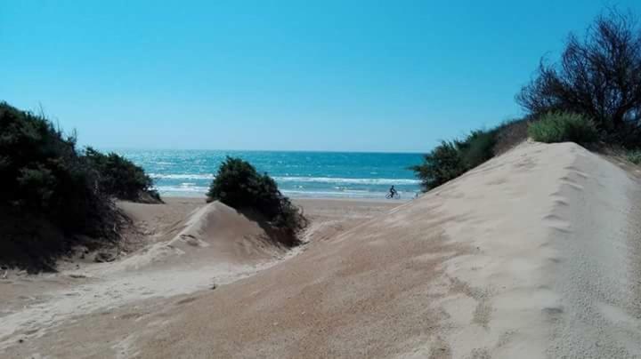 A Pozzallo Vicino Al Mare Villa Luaran gambar