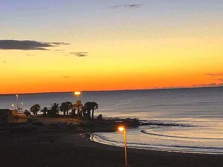 A Pozzallo Vicino Al Mare Villa Luaran gambar
