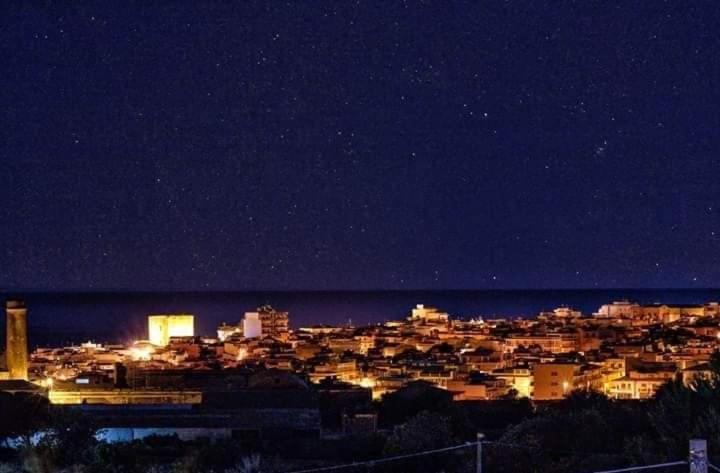 A Pozzallo Vicino Al Mare Villa Luaran gambar